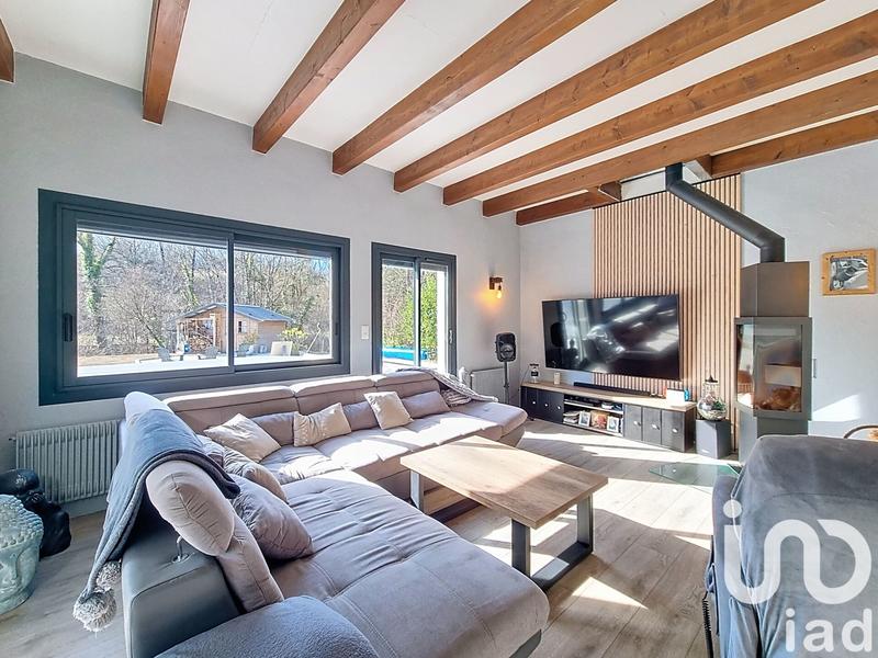 Maison - 198 m² - 9 pièces