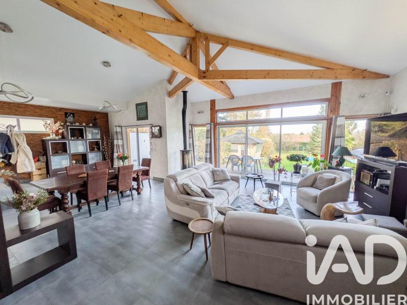 Maison - 197 m² - 8 pièces