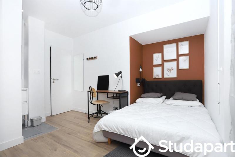 Chambre - 13 m² - 1 pièce