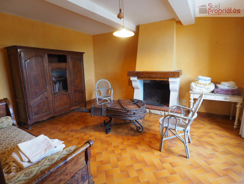 Maison - 284 m² - 9 pièces