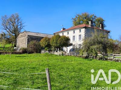 Maison - 360 m² - 6 pièces