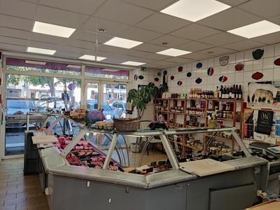 Local commercial - 164 m² - 6 pièces