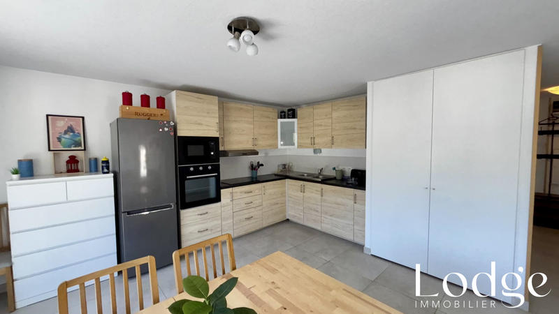 Appartement - 100 m² - 4 pièces