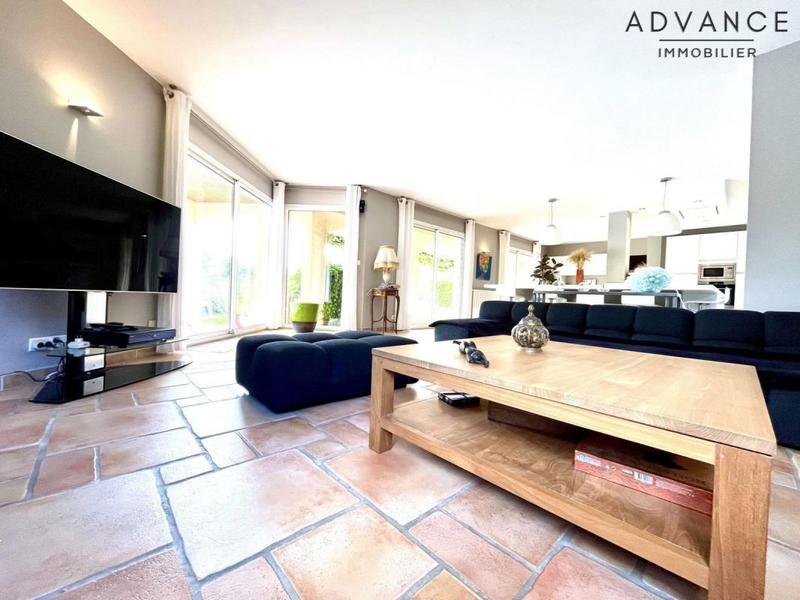 Maison - 172 m² - 6 pièces