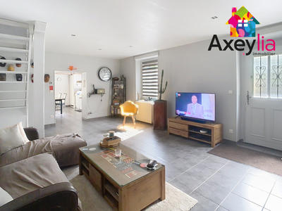 Maison - 99 m² - 5 pièces