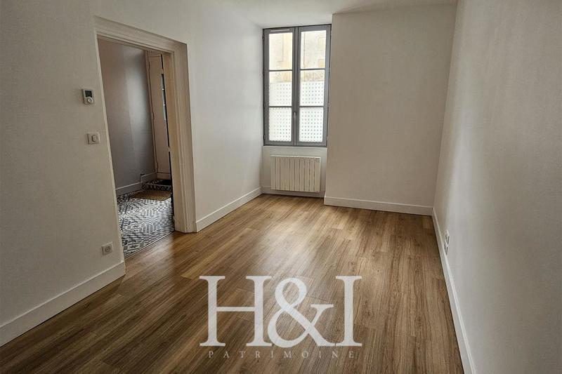 Propriété - 185 m² - 6 pièces