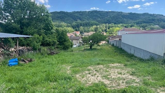 Terrain constructible - 1 122 m²