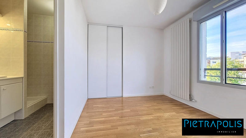 Appartement - 105 m² - 4 pièces