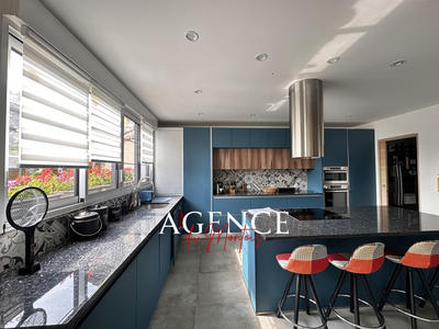 Maison - 142 m² - 6 pièces