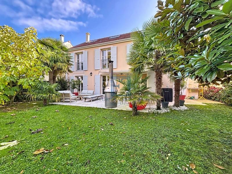 Maison - 167 m² - 7 pièces