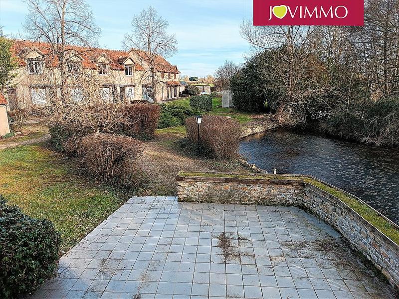 Maison - 725 m² - 28 pièces