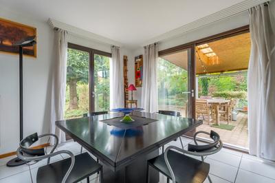 Maison - 272 m² - 5 pièces