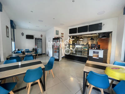 Immeuble - 140 m² - 8 pièces