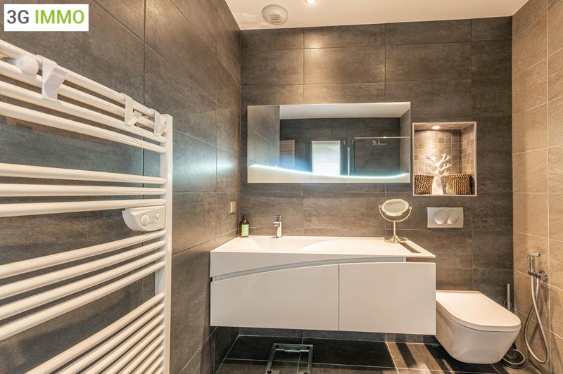 Villa - 222 m² - 5 pièces