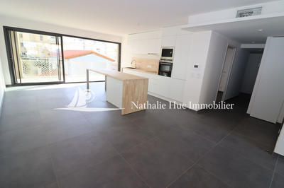 Appartement - 84 m² - 2 pièces