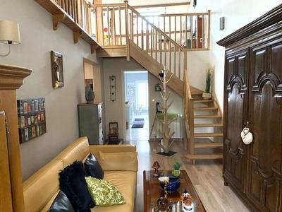 Maison - 166 m² - 6 pièces