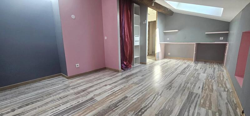 Maison - 224 m² - 7 pièces