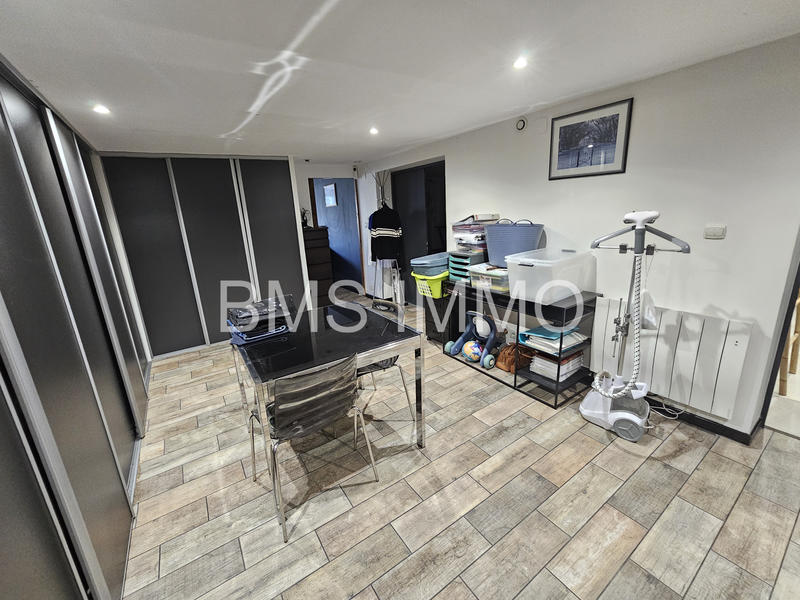 Maison - 205 m² - 6 pièces