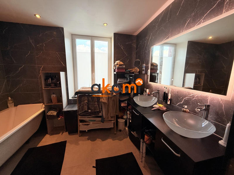 Maison - 165 m² - 7 pièces