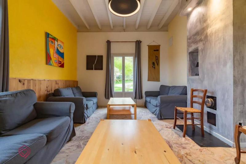 Propriété - 277 m² - 13 pièces