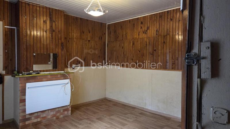 Maison de village - 520 m² - 2 pièces