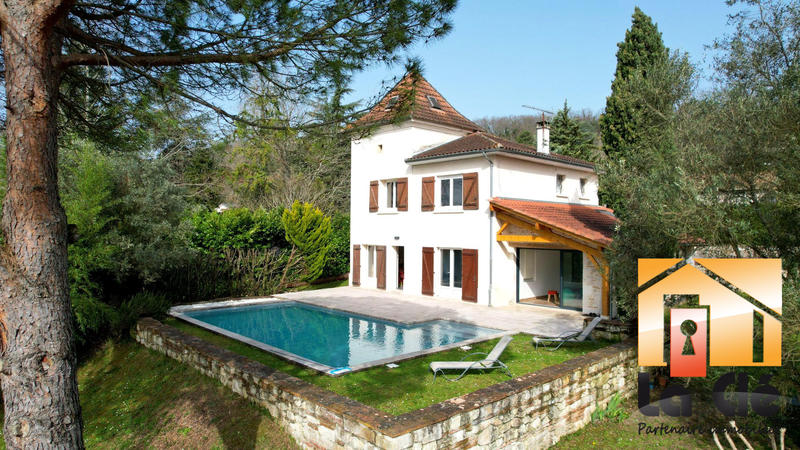 Maison - 175 m² - 7 pièces