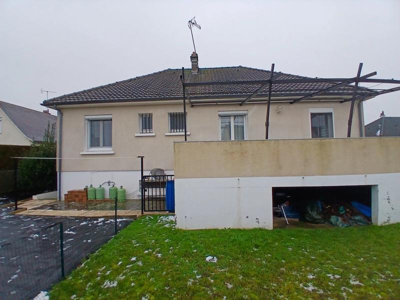 Maison - 87 m² - 5 pièces