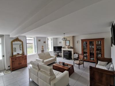 Maison - 200 m² - 7 pièces