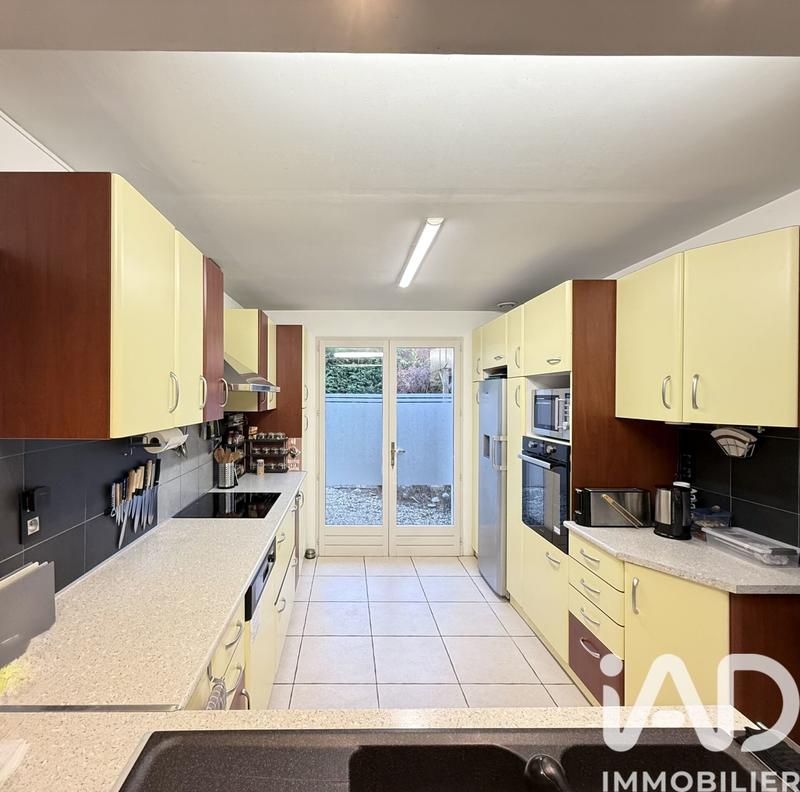 Maison - 140 m² - 5 pièces