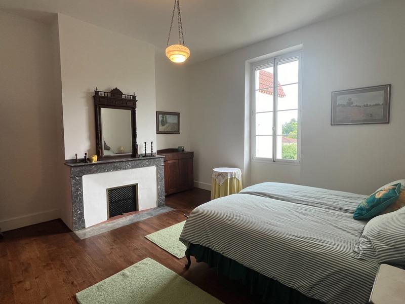 Maison de maîtres - 372 m² - 10 pièces