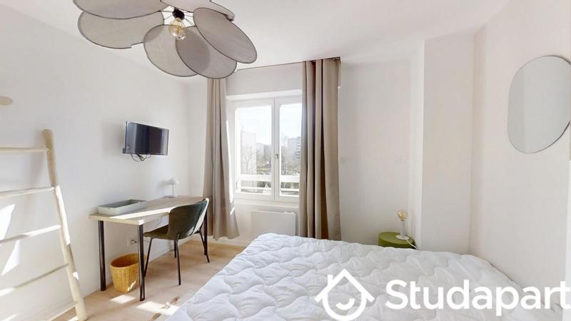 Chambre - 10 m² - 1 pièce