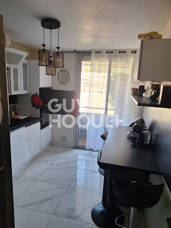 Appartement - 95 m² - 5 pièces