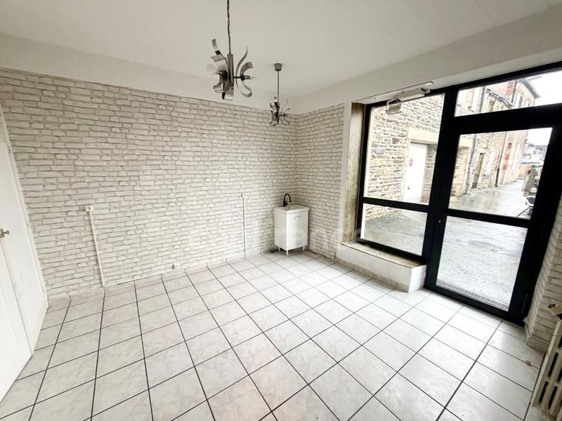 Local commercial - 70 m² - 3 pièces