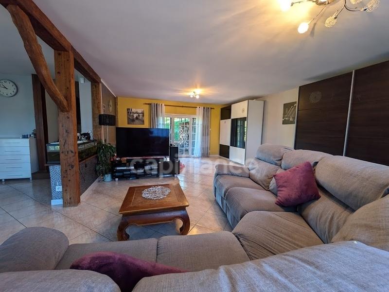 Maison - 180 m² - 7 pièces