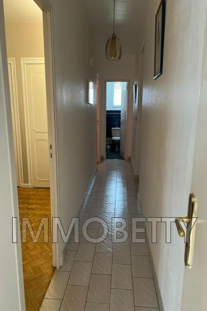 Maison - 180 m² - 7 pièces