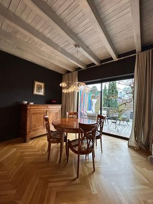 Maison - 200 m² - 8 pièces