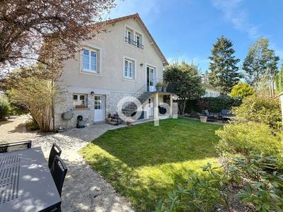 Maison - 170 m² - 6 pièces