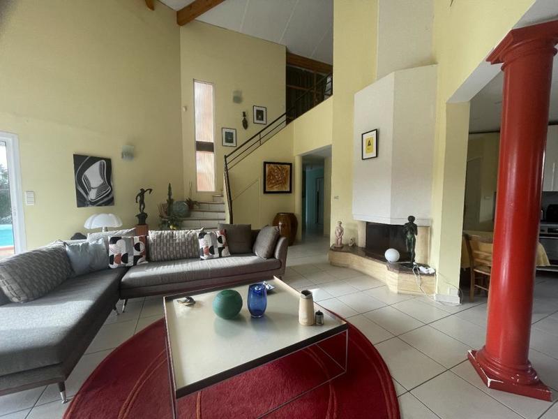 Maison - 197 m² - 6 pièces