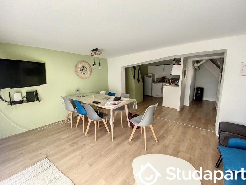 Chambre - 90 m² - 1 pièce