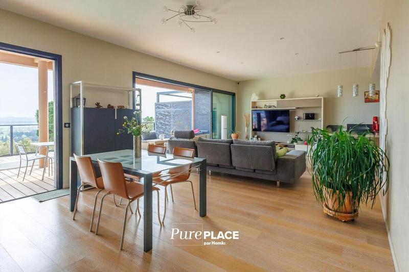 Appartement - 100 m² - 4 pièces