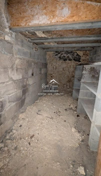 Maison ancienne - 148 m² - 8 pièces