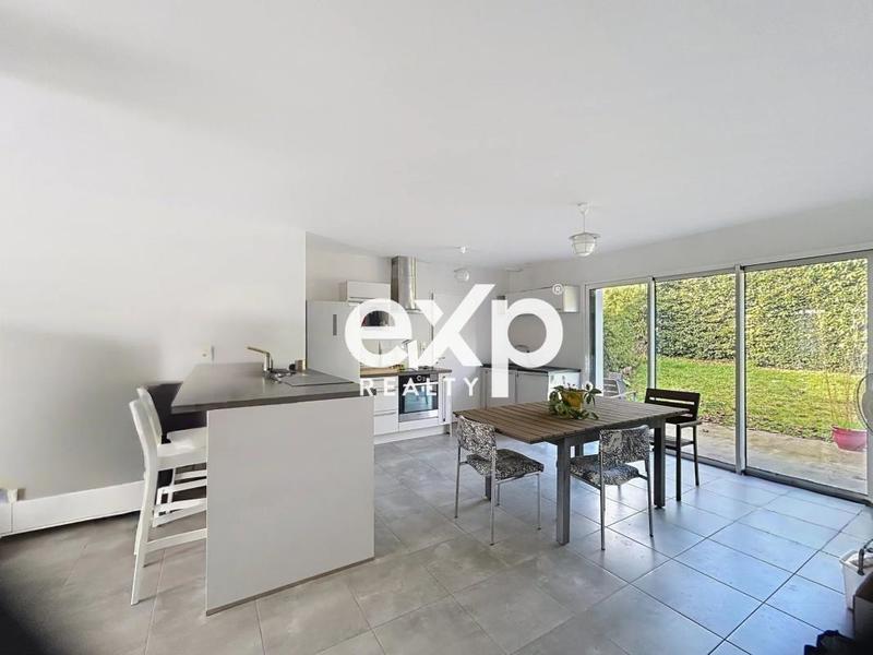 Maison - 86 m² - 5 pièces