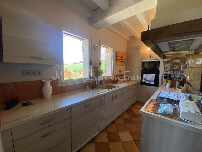 Maison - 156 m² - 8 pièces