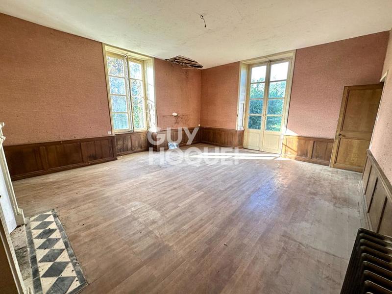 Maison - 216 m² - 8 pièces