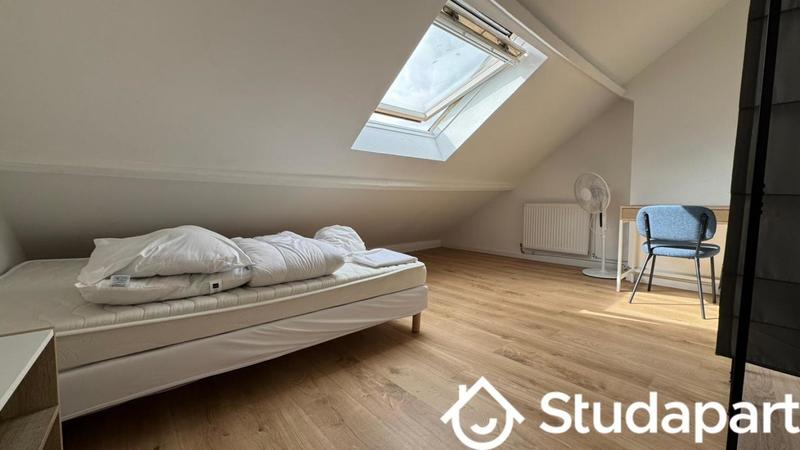 Chambre - 11 m² - 1 pièce