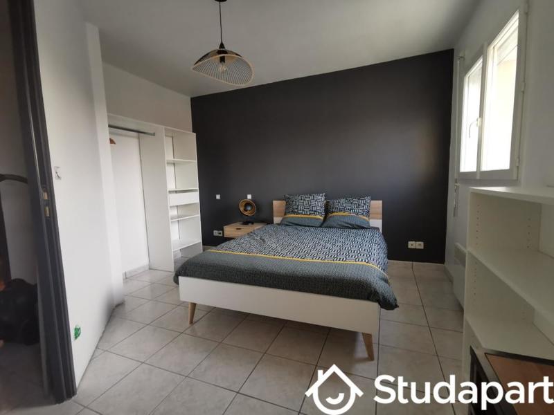 Chambre - 12 m² - 1 pièce