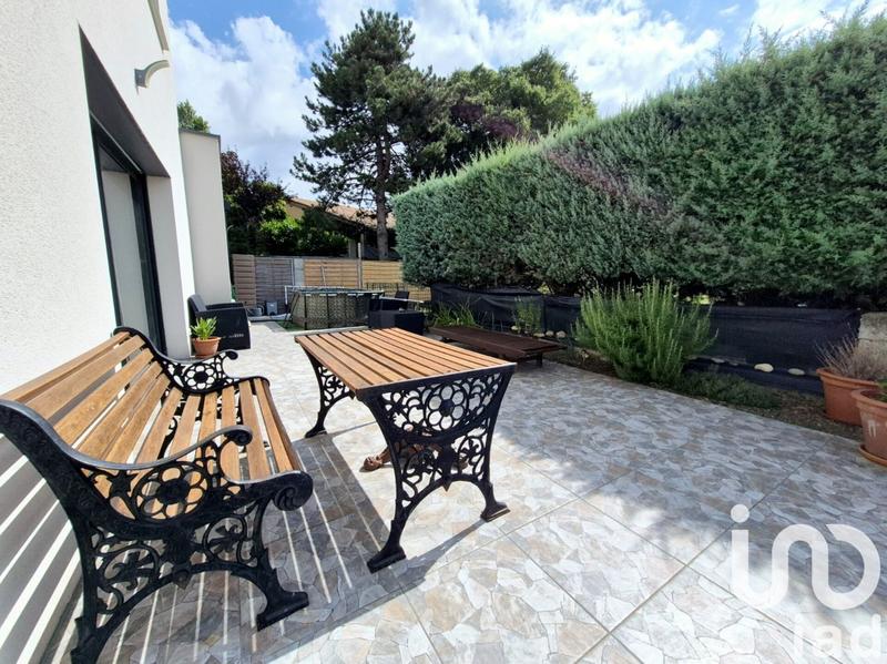 Maison - 99 m² - 5 pièces