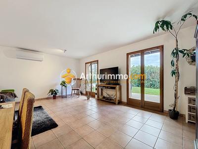 Maison - 102 m² - 5 pièces