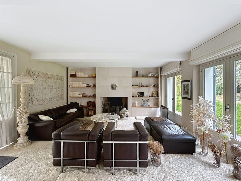 Maison ancienne - 340 m² - 10 pièces