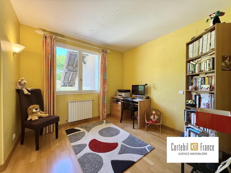 Maison - 142 m² - 7 pièces